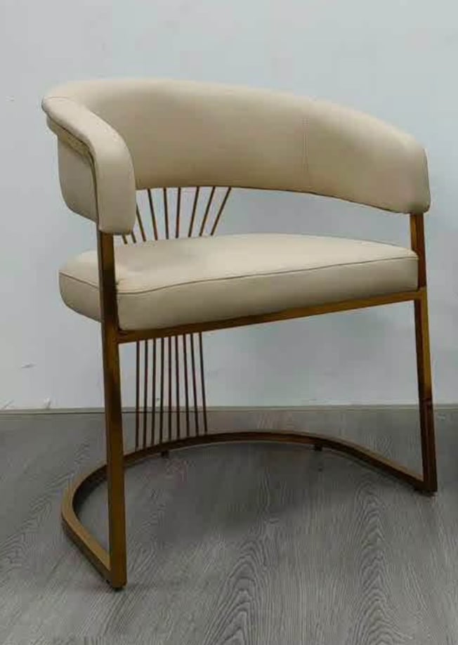Nude Cream Phoenix (Big fan) Chair
